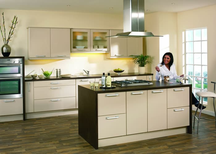 Saturn Gloss Sand Biege